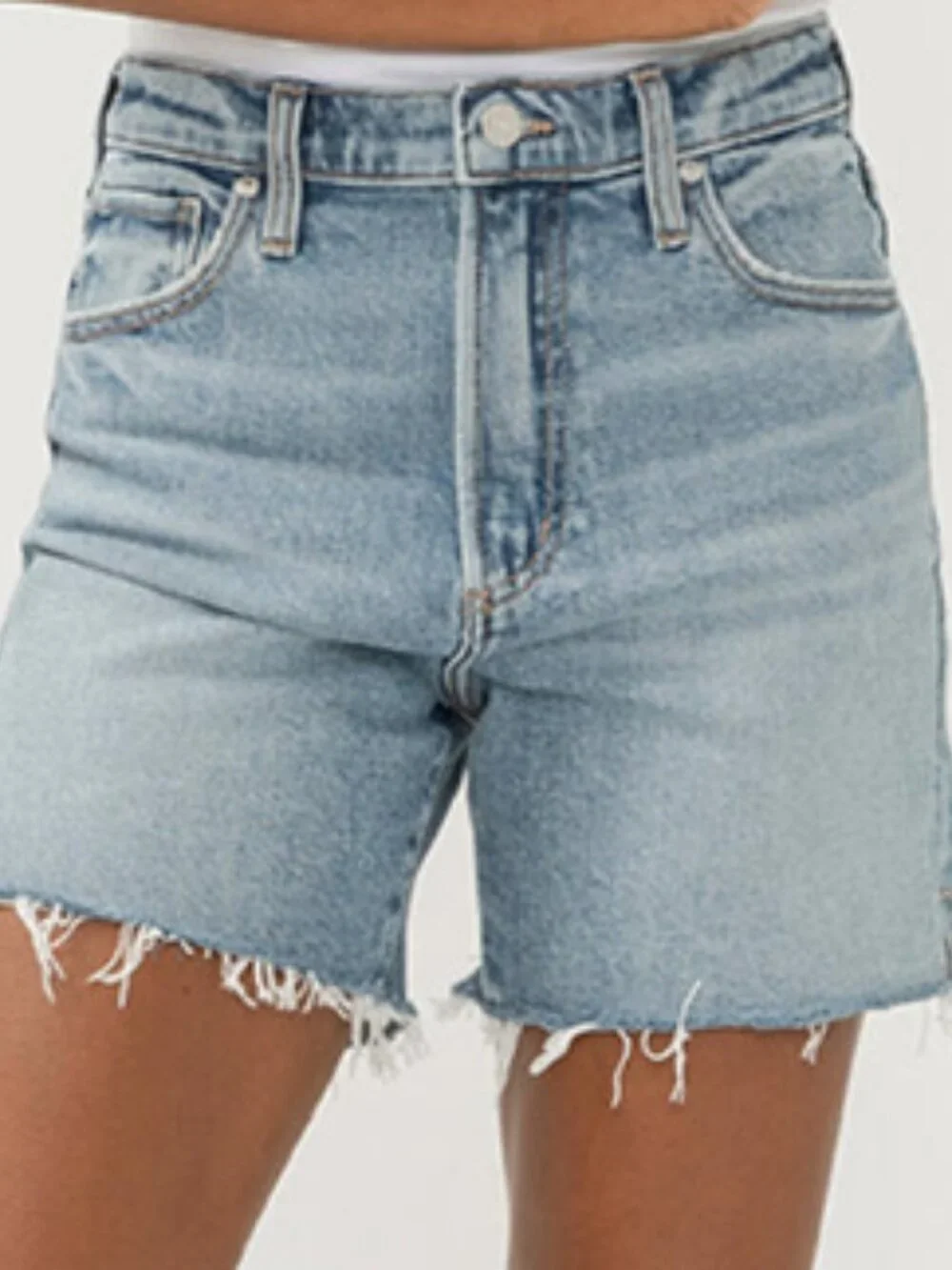 Silver Jeans Highly Desirable Long Short in Indigo 30